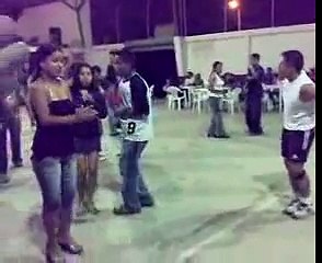 esto es ECUADOR asi se baila CON MI BANDITA 24 DE MAYO