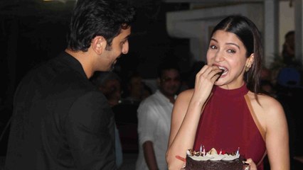 Anushka Sharma CELEBRATES Birthday With MEDIA