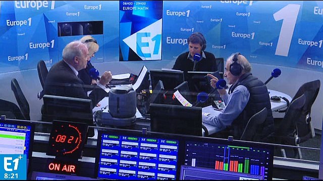 Védrine : Un blocus maritime au niveau libyen