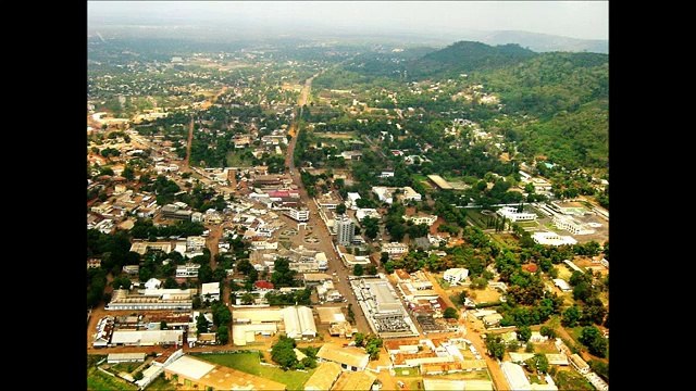 Formidable Musiki (Central African Republic) - Apres Tout (Musique Centrafricaine)