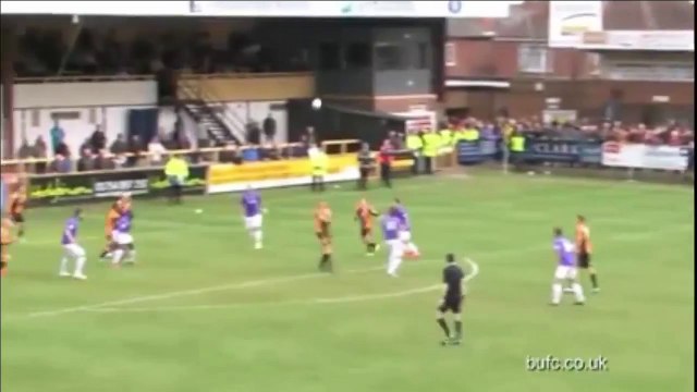 Il égalise à la 95ème minute sur un retourné acrobatique fantastique