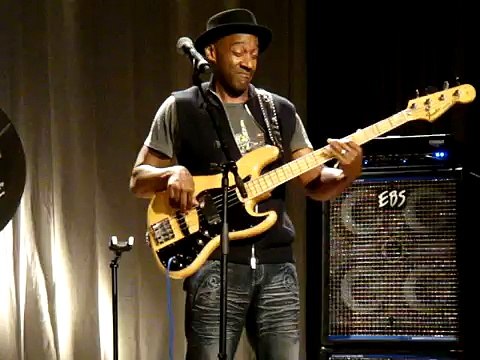 Marcus Miller & Sean Rickman - Jean-Pierre - Montreux Jazz Festival 2011 (Workshop)