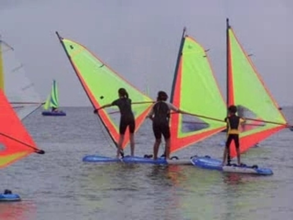cours de planche a voile  dinard plage de saint énogat