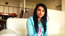 A CUTE PAKISTANI GIRL  SINGING (Galliyan )