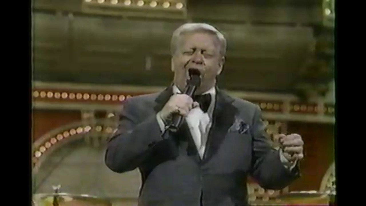 Mel Tormé with George Shearing & The Boston Pops – A short compilation. (HD)