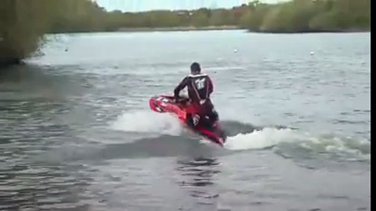 Jet Ski à la sauce stunt