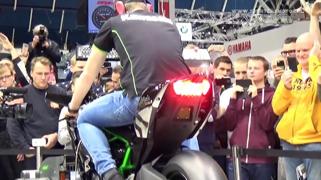 2015 Kawasaki Ninja H2R sound dyno run, 326bhp @ MOTORbeurs Utrecht - sparks from exhaust