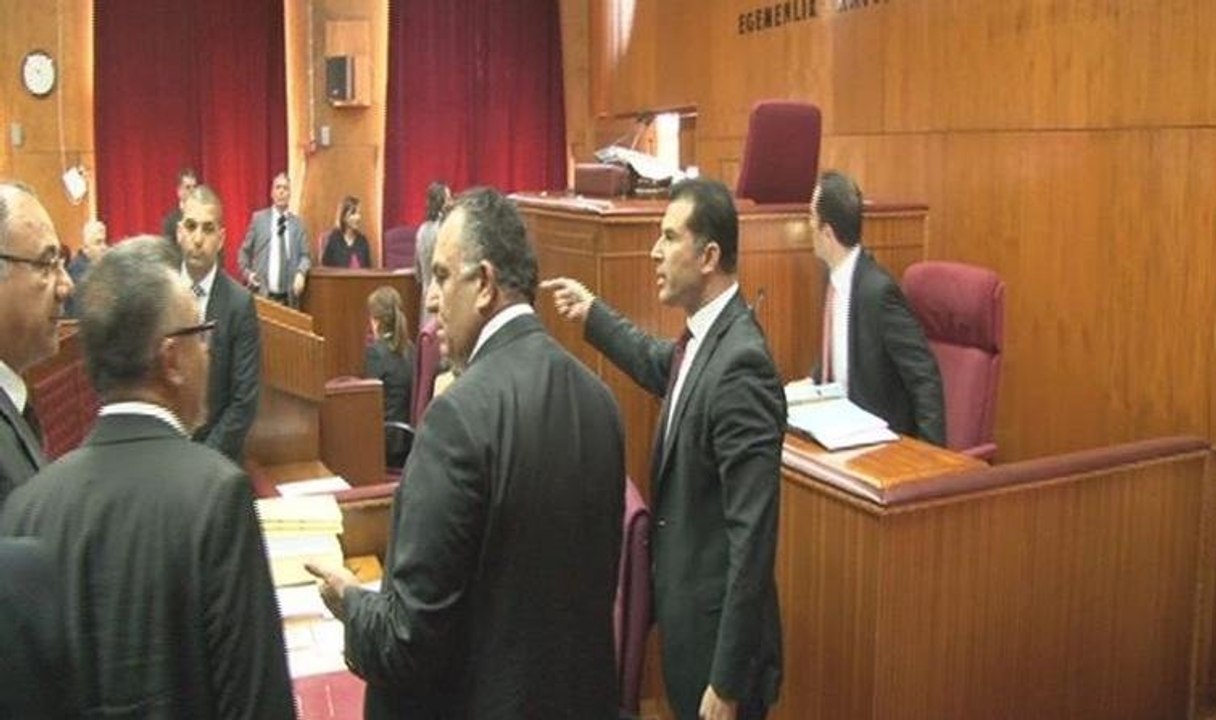 KKTC meclisinde gerginlik
