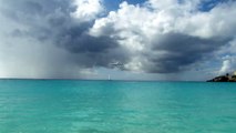 Incredibile atterraggio - landing very low pass - St. Maarten, Maho beach
