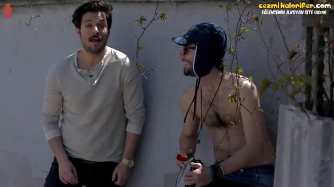 Gerçek Hayatta Özgün - İstiklal Klibi - Hayrettin