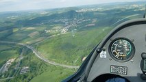 Landeanflug mit 250 km/h Marpingen Duo Discus Landung Akaflieg Segelfliegen Segelflug Saarbrücken