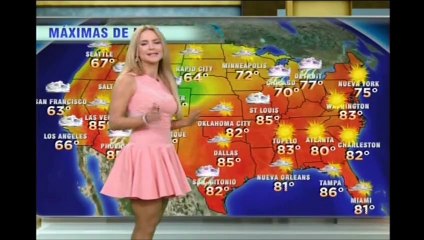 Ximena Cordoba Hot Legs 5-4-15