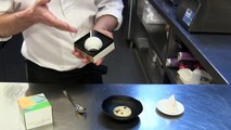 Jordi Roca presents one of his desserts with fragrance