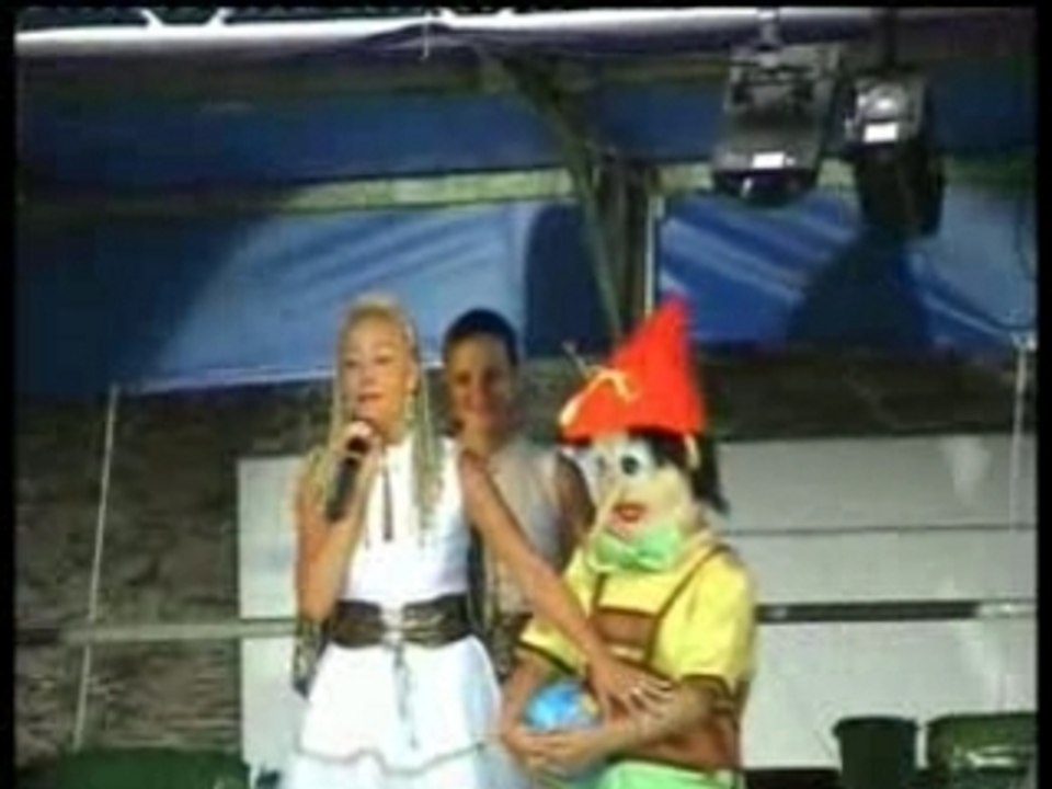 Actuación Infantil  Navia 2005