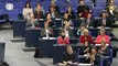 Gregor Gysi, DIE LINKE: »Frau Merkel, Sie finden keinen Weg aus der Krise«