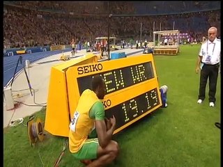 Usain Bolt 200m world record: 19.19!!! (+ Michael Johnson's reaction)