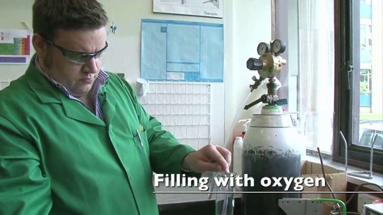 White Phosphorus & Phosphorus Pentoxide - Periodic Table of Videos