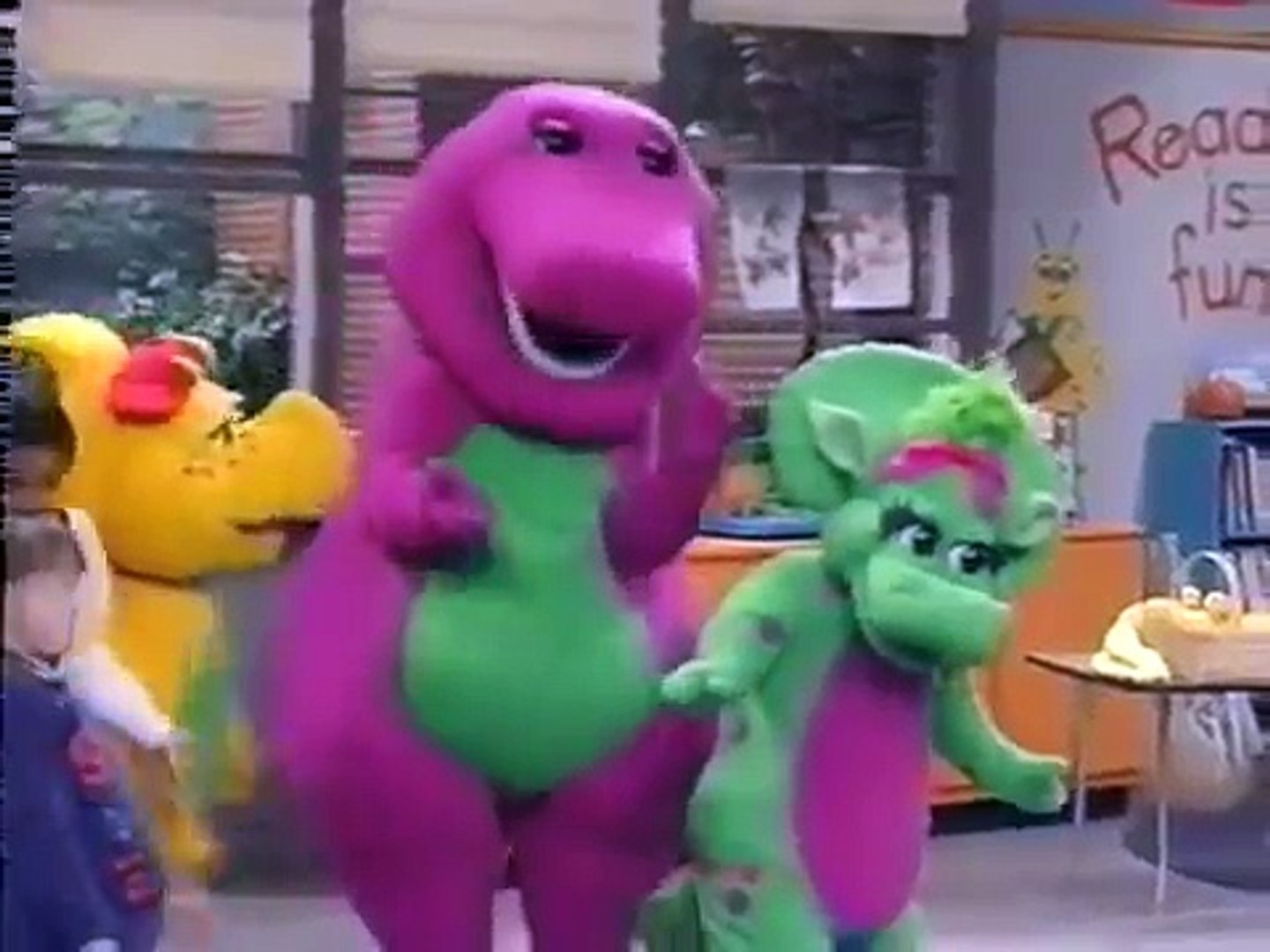 バーニーとベイビーボップ Barney Song - The Baby Bop Hop - video Dailymotion