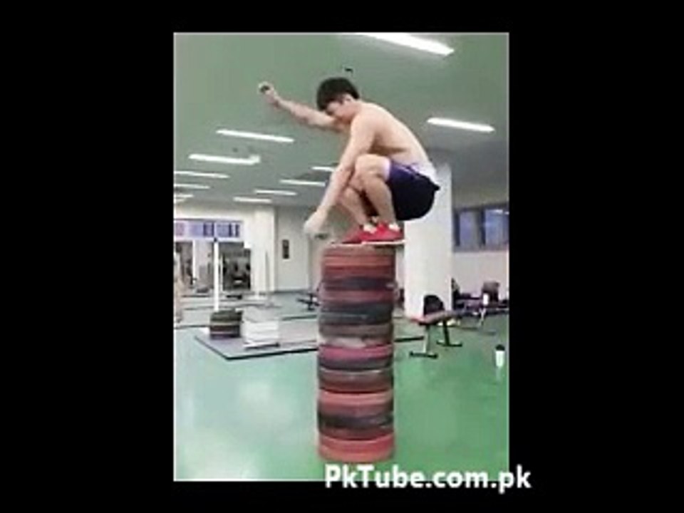 Amazing Jump by a Short Heighted man