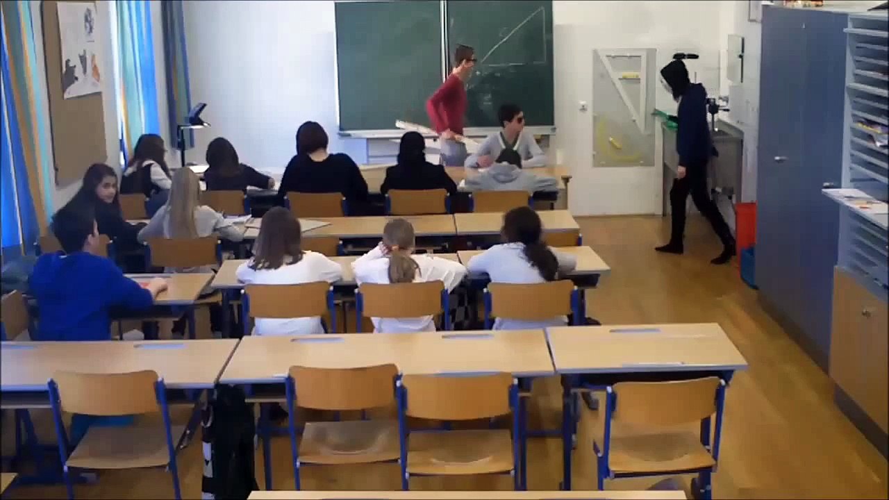 Harlem Shake (school version)