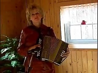Anita Pouliot  VALSE A L ACCORDEON