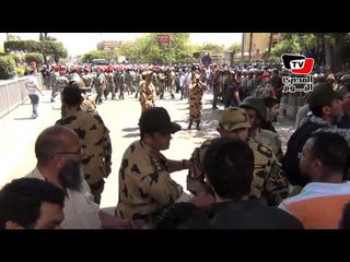 استمرار المظاهرات أمام وزارة الدفاع