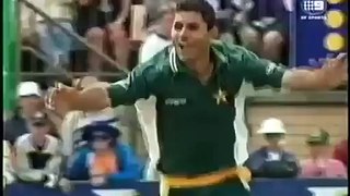 Abdul Razzaq v Sachin Tendulkar