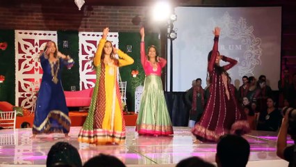 ERUM UMAR MEHNDI: Join the Vibrant Community Dance Event 💃