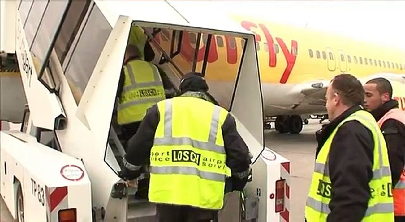 Flugzeugreinigung am Flughafen Stuttgart