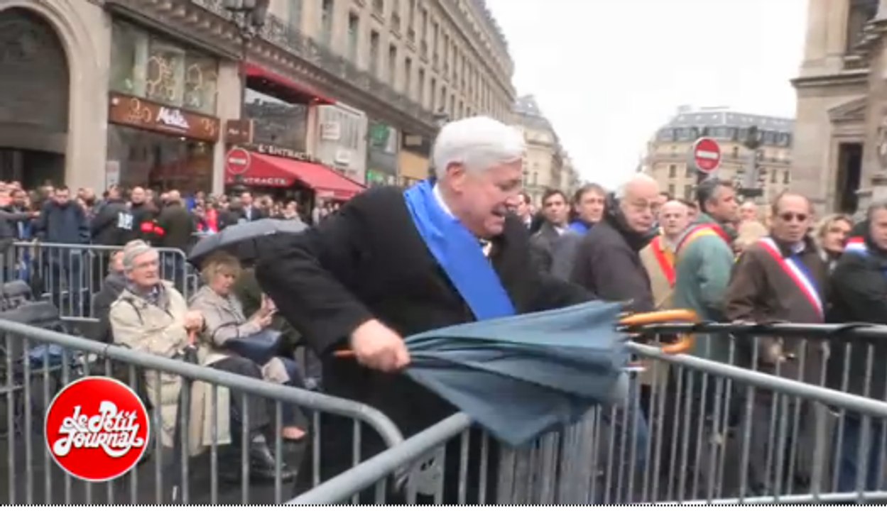 Les images de l'agression des journalistes du "Petit Journal"