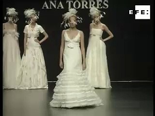 Lo nuevo en vestidos de novia: Plumas, lazos y tejidos vaporosos.