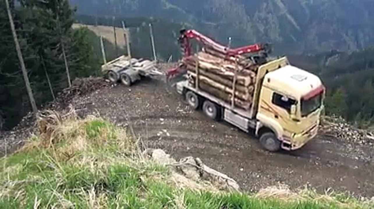 ▶ Dangerous Driver