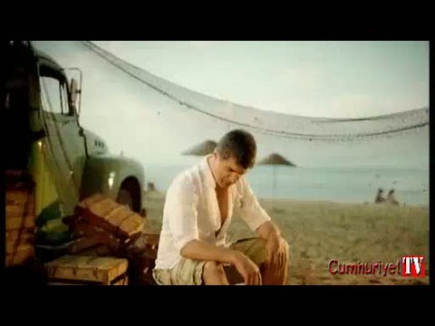 Sosyal medyanın gündemi Coca Cola'nın Özcan Deniz ve Sıla'lı reklam filmi