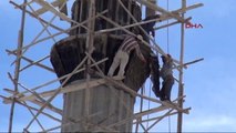 Şanlıurfa Minare İnşaatında Çalışan İşçiler Yürekleri Ağza Getirdi