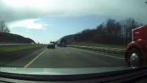 Road rage : Un chauffeur de Camaro cause un gros accident!