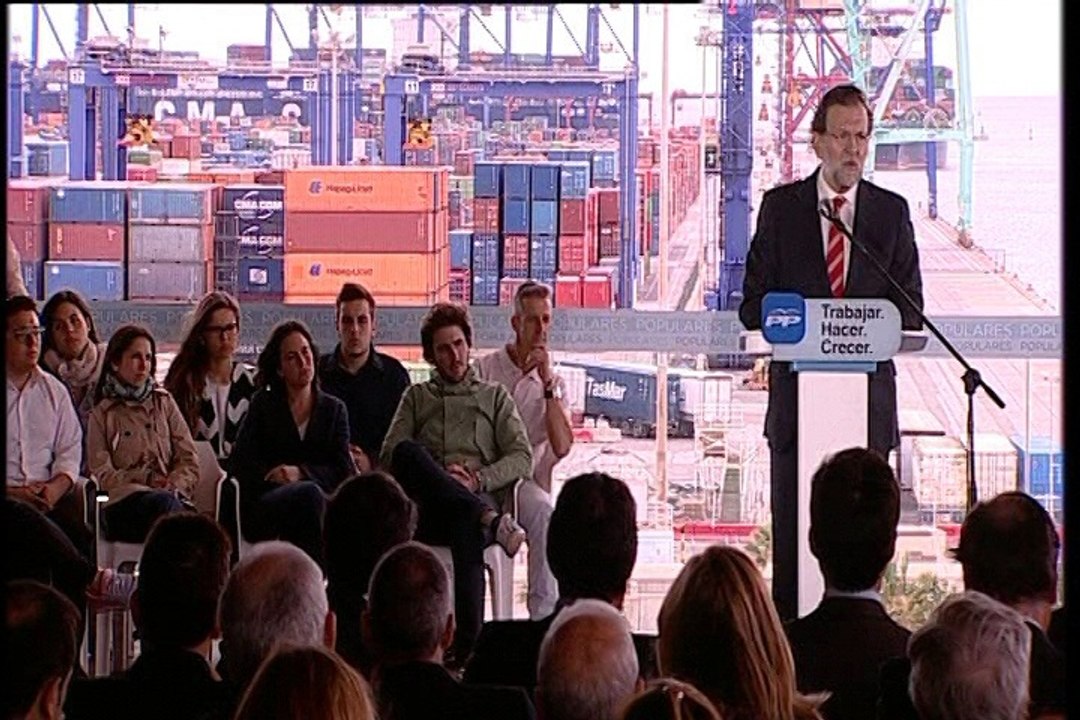 Rajoy valora datos que "mueven a la esperanza"