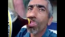 Aç Bir Coca-Cola (Yasaklanan Versiyonu)