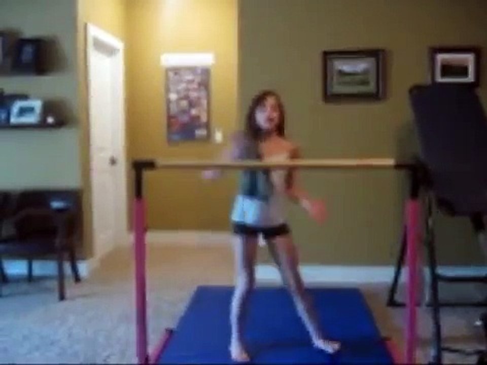 How to do a Front Hip Circle