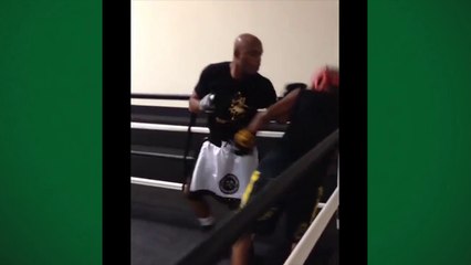 Spider treina boxe com seu flho
