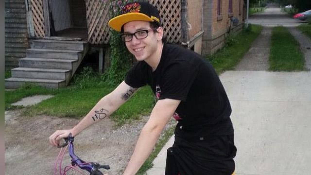 Pizza delivery guy attacked, still drops off pizzas