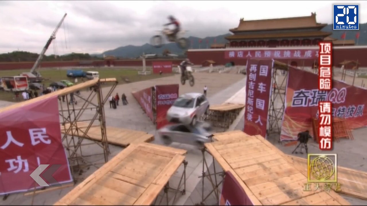 Ils s'envoient en l'air dans leur voiture ! - Le Rewind du Mardi 05 mai 2015