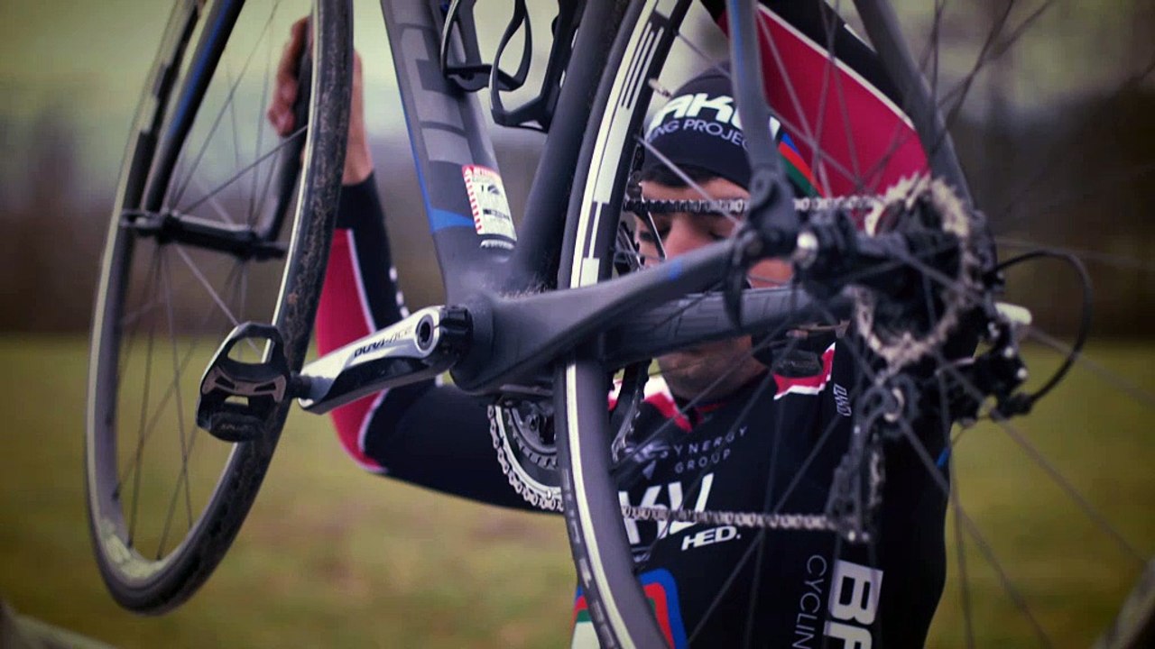 Eine Liebesgeschichte! Alizada und sein Rad