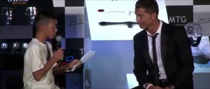 Quand Cristiano Ronaldo soutient un enfant moqué par le public