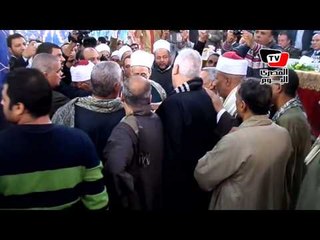 قيادات شعبية ورسمية في صلح بين عائلتين بسوهاج