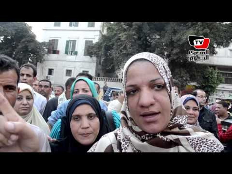 العاملون بالتشجير يتظاهرون أمام مجلس الوزراء للمطالبة بالتثبيت