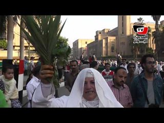 سيدة تدعوا لمصر فى احتفالات الطرق الصوفية