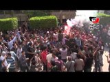 طلاب في جامعة القاهرة يتظاهرون ضد فالكون بـ «شمروخ»