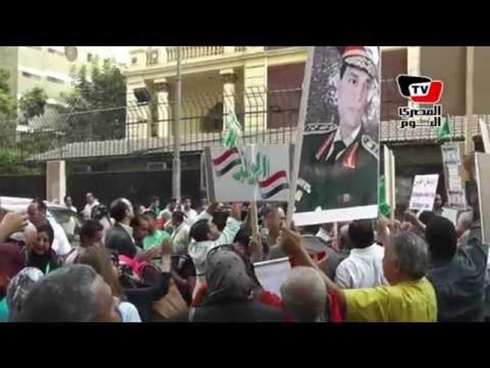 وقفة لأعضاء بـ«الوفد» ضد سياسات أردوجان أمام السفارة التركية