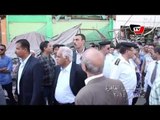 محافظ القاهرة يشرف على إزالة سوق بالحي العاشر