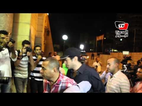 توافد الفنانين على مسجد عمرو بن العاص لتشييع جثمان خالد صالح